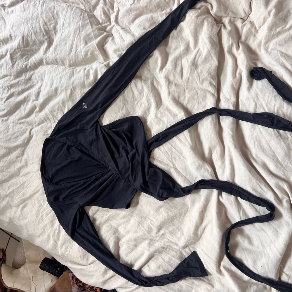 Alo wrap around top long sleeve